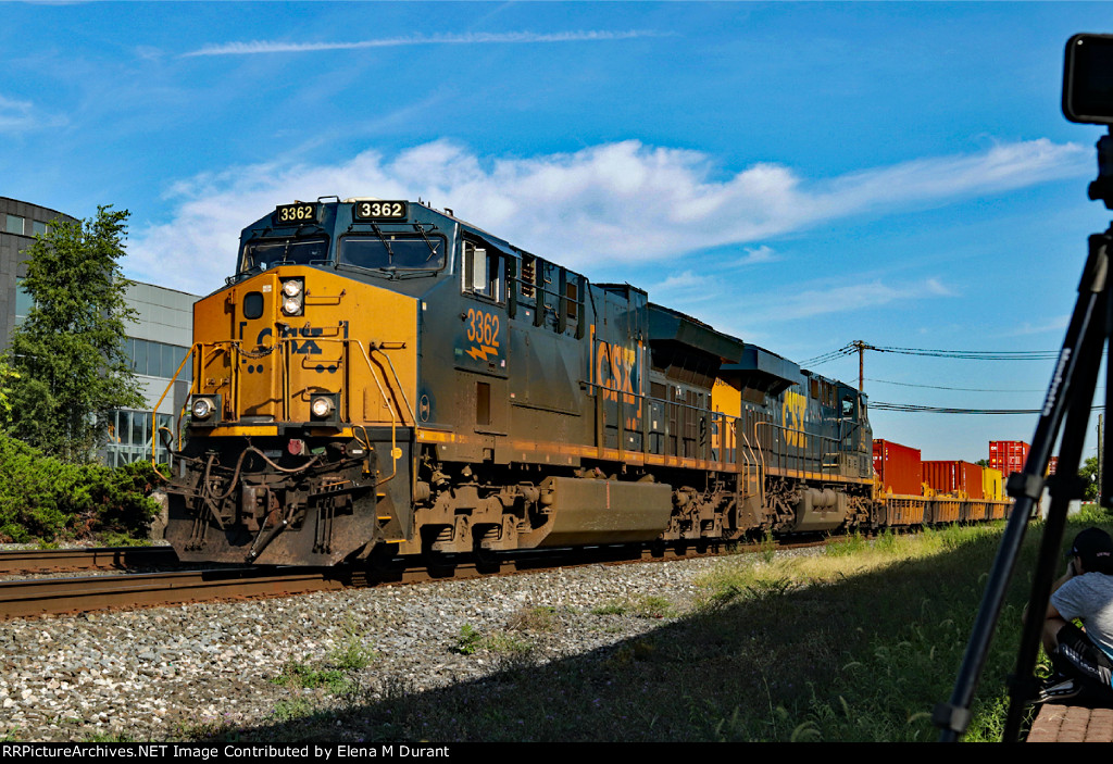 CSX 3362 on I010